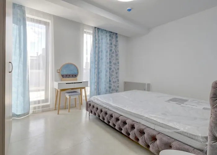 Luxury One Bedroom In