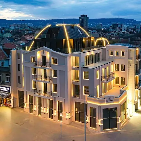 Luxury One Bedroom In